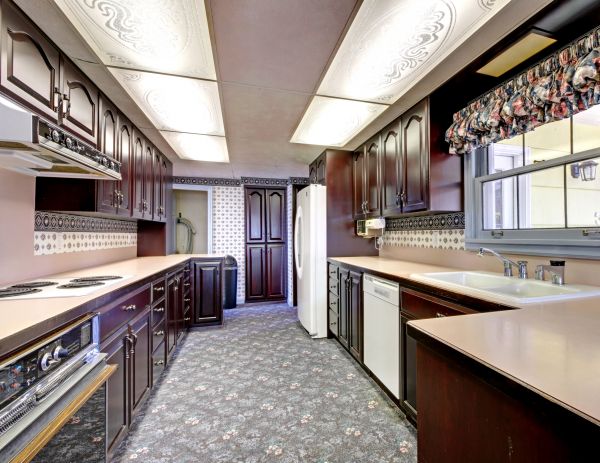 Kitchen Carpet Installation in Newport Beach